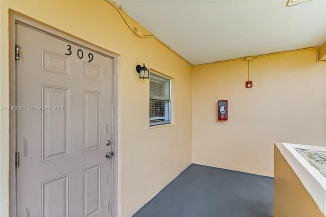 201 Berkley Rd # 309, Hollywood FL 33024 - Hollywood, FL - Photo 3