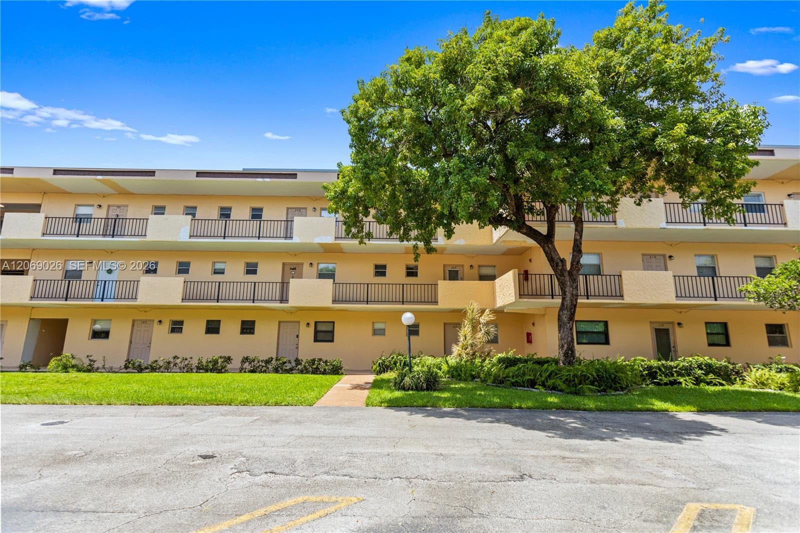 201 Berkley Rd # 309, Hollywood FL 33024 - Hollywood, FL - Photo 1