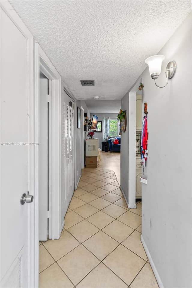 201 Berkley Rd # 309, Hollywood FL 33024 - Hollywood, FL - Photo 5