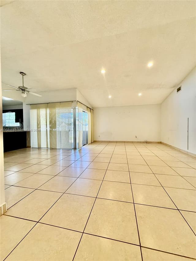 13237 SW 257th Ter, Homestead FL 33032 - Homestead, FL - Photo 4