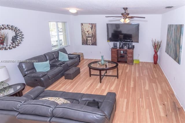 8922 SW 18th St, Miramar FL 33025 - Miramar, FL - Photo 5