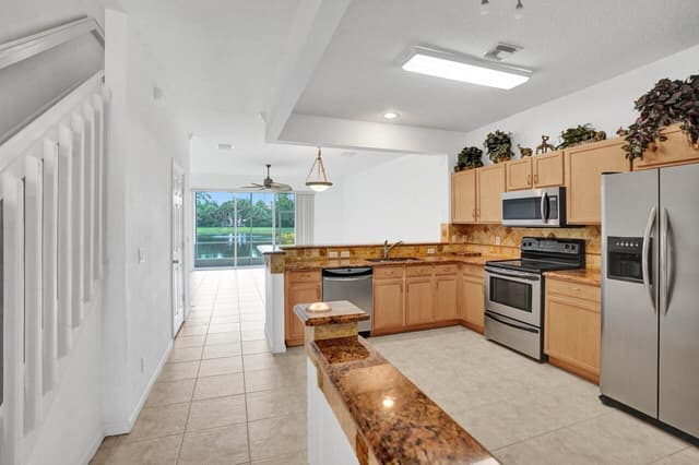 1102 Woodfield Road, FL 33415 - Photo 6