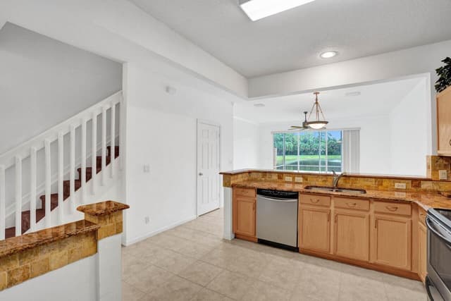 1102 Woodfield Road, FL 33415 - Photo 5