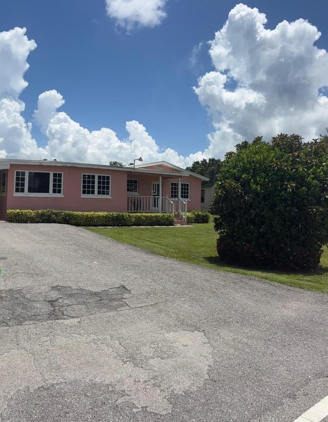 1117 NE 23RD Street, Belle Glade FL 33430 - Belle Glade, FL - Photo 2