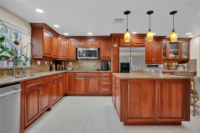 15905 SW 83rd Ter, Miami FL 33193 - Miami, FL - Photo 6