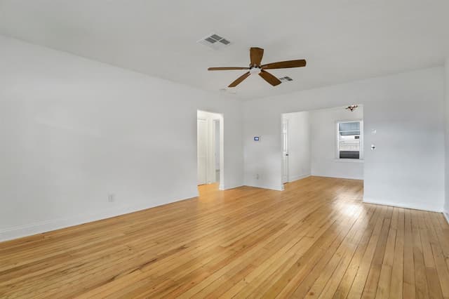 917 N OCEAN BREEZE, FL 33460 - Photo 3