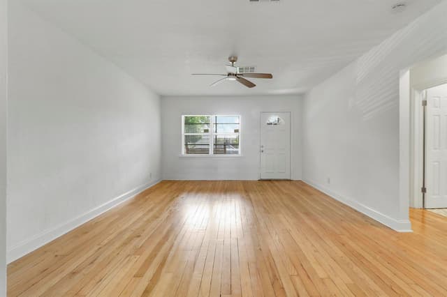 917 N OCEAN BREEZE, FL 33460 - Photo 5