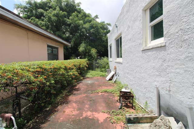 7010 NW 6th Ave, Miami FL 33150 - Miami, FL - Photo 4