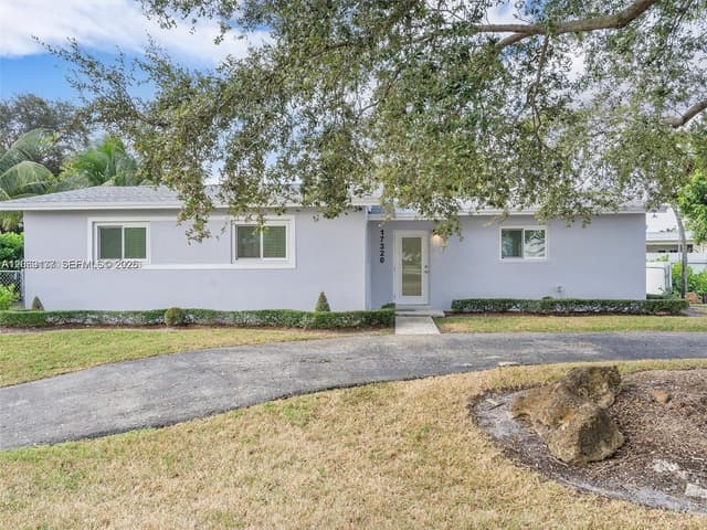 17320 NW 80th Ave, Hialeah FL 33015 - Hialeah, FL - Photo 4