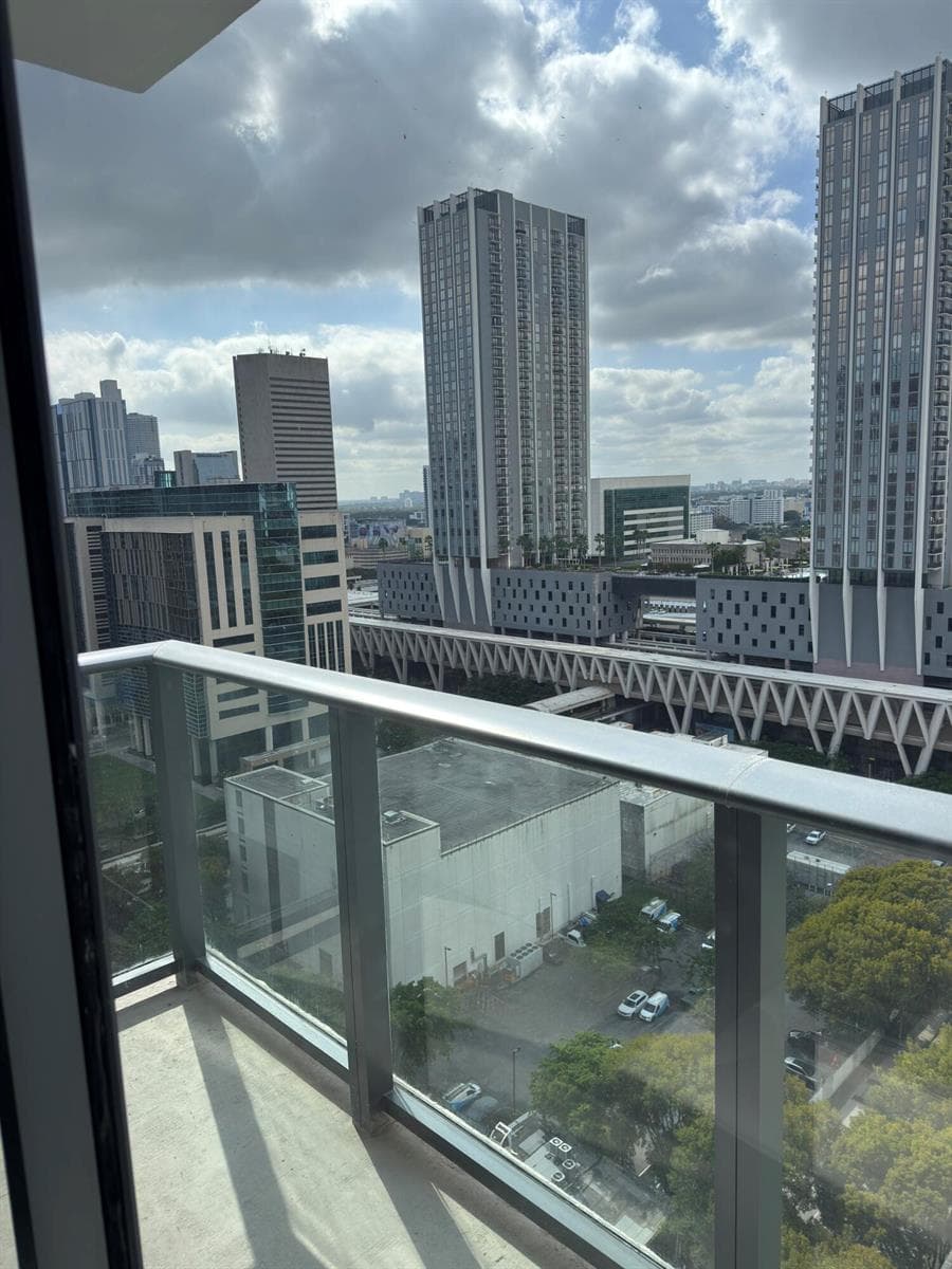 11 NE 6TH Street # 2215, Miami FL 33132 - Miami, FL - Photo 1