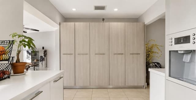 2842 Jackson St, Hollywood FL 33020 - Hollywood, FL - Photo 4