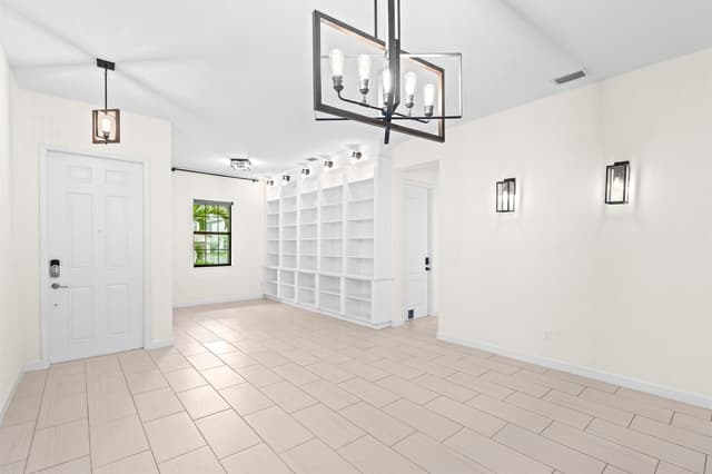 4339 Buena Tara Drive, West Palm Beach FL 33413 - West Palm Beach, FL - Photo 7