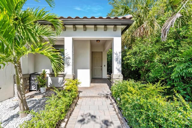 4339 Buena Tara Drive, West Palm Beach FL 33413 - West Palm Beach, FL - Photo 5