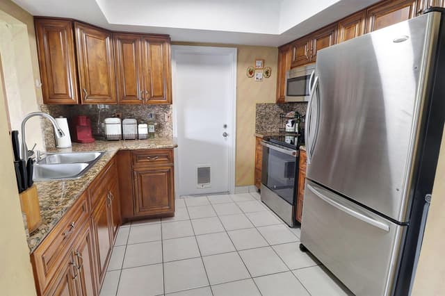 4312 NW 47th Street, Tamarac FL 33319 - Tamarac, FL - Photo 6