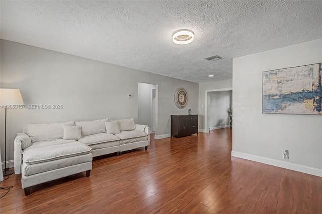 6001 NW 66th Ter, Tamarac FL 33321 - Tamarac, FL - Photo 3