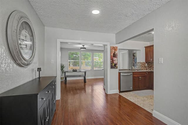 6001 NW 66th Ter, Tamarac FL 33321 - Tamarac, FL - Photo 5