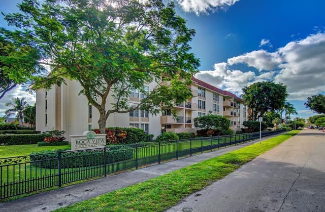 1000 SPANISH RIVER Road # 2P, Boca Raton FL 33432 - Boca Raton, FL - Photo 2