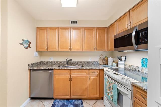 1000 SPANISH RIVER Road # 2P, Boca Raton FL 33432 - Boca Raton, FL - Photo 7
