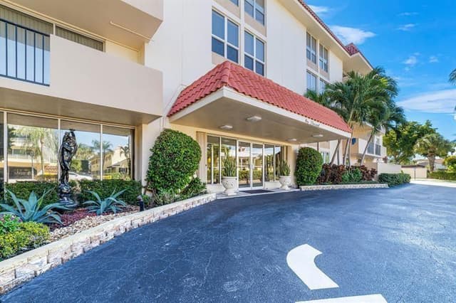 1000 SPANISH RIVER Road # 2P, Boca Raton FL 33432 - Boca Raton, FL - Photo 4