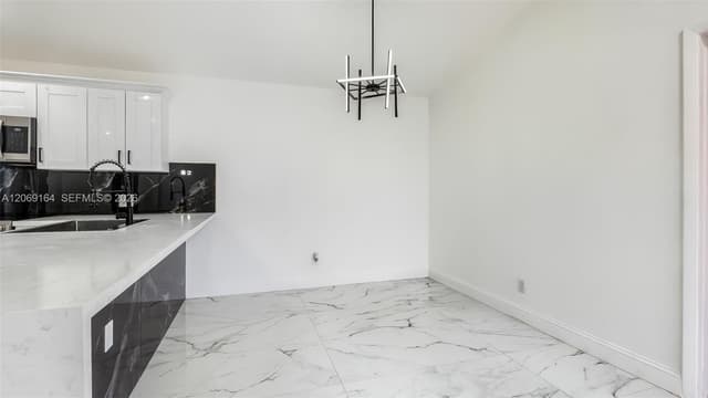 2421 SW 84th Ter, Miramar FL 33025 - Miramar, FL - Photo 2