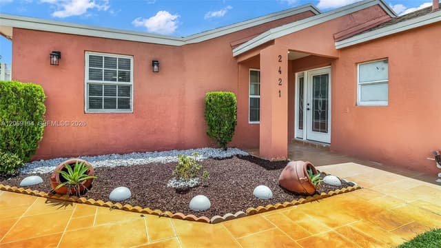 2421 SW 84th Ter, Miramar FL 33025 - Miramar, FL - Photo 7