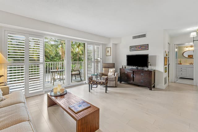 223 Atlantic Avenue # 2B, Palm Beach FL 33480 - Palm Beach, FL - Photo 3