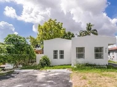 460 NW 82nd Ter, Miami FL 33150 - Miami, FL - Photo 2