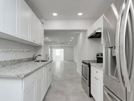 460 NW 82nd Ter, Miami FL 33150 - Miami, FL - Photo 4