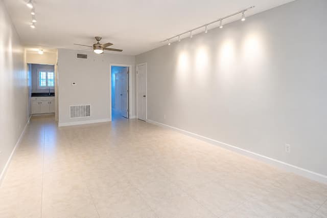 1900 NE 8th Court # 204, Fort Lauderdale FL 33304 - Fort Lauderdale, FL - Photo 4
