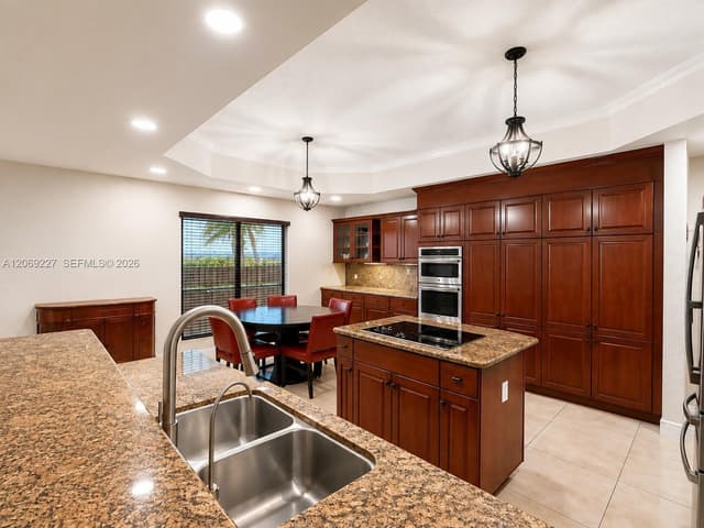 15951 NW 79th Ct, Miami Lakes FL 33016 - Miami Lakes, FL - Photo 7
