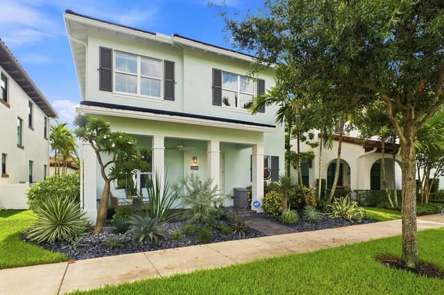 13346 Machiavelli Way, Palm Beach Gardens FL 33418 - Palm Beach Gardens, FL - Photo 2