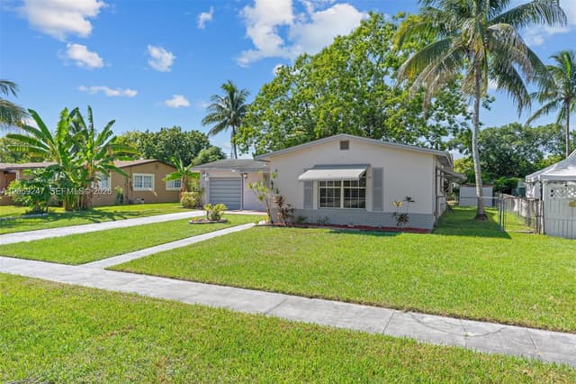 6840 SW 10th Ct, North Lauderdale FL 33068 - North Lauderdale, FL - Photo 2