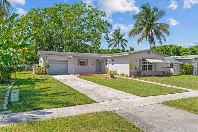 6840 SW 10th Ct, North Lauderdale FL 33068 - North Lauderdale, FL - Photo 3