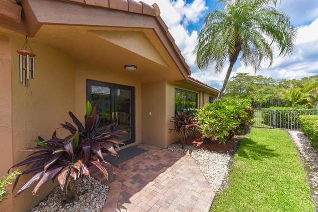 11204 Cloverleaf Circle, Boca Raton FL 33428 - Boca Raton, FL - Photo 6