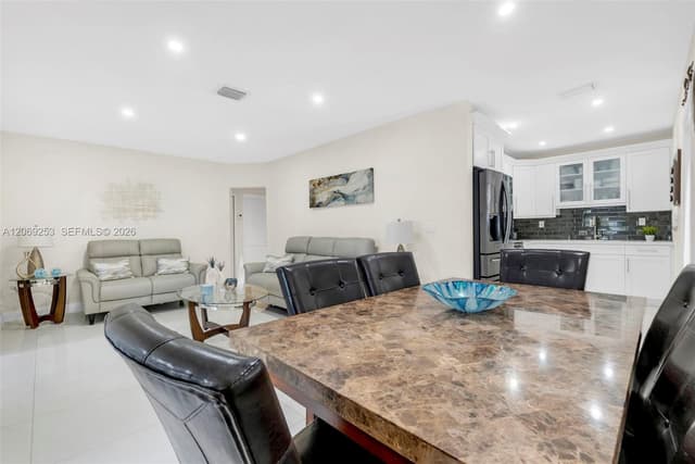 142 W 35th St, Hialeah FL 33012 - Hialeah, FL - Photo 6
