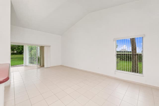3200 CARAMBOLA Circle S # 2580, Coconut Creek FL 33066 - Coconut Creek, FL - Photo 6