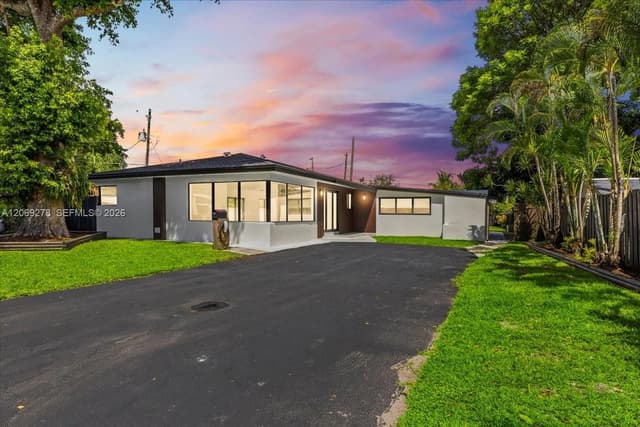 406 Lawn Acres Ct, Hollywood FL 33023 - Hollywood, FL - Photo 2