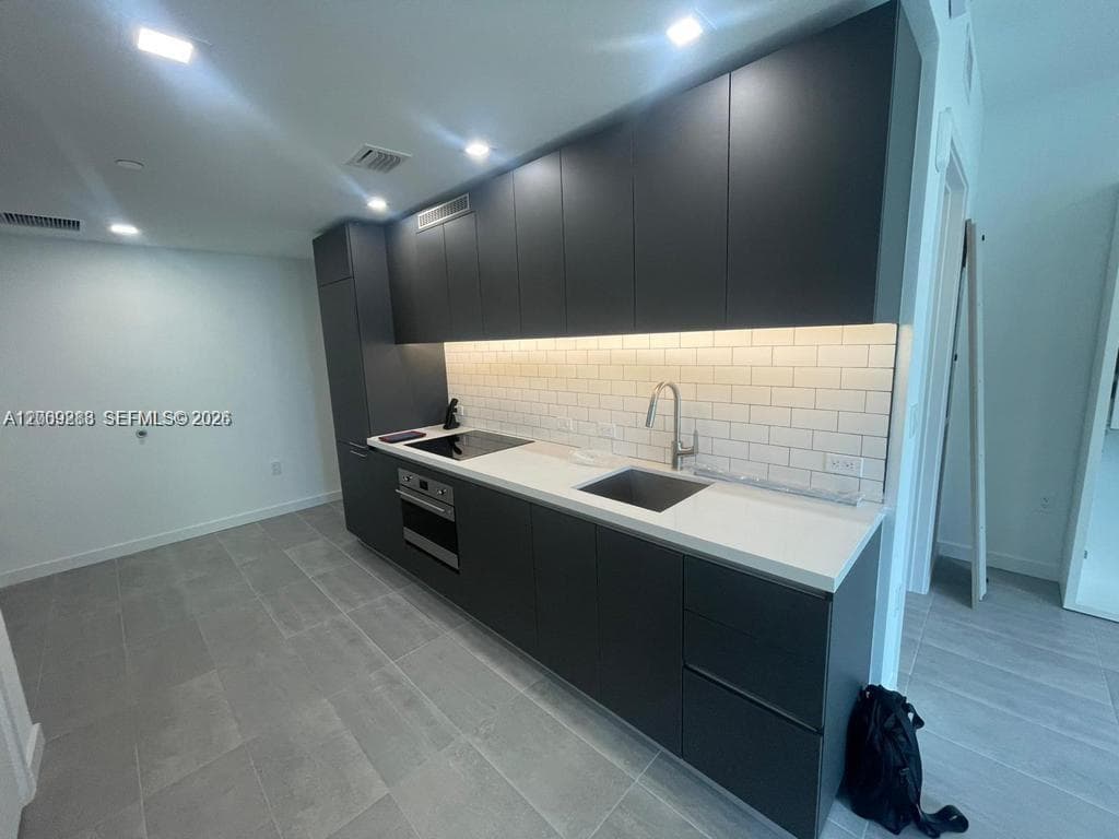 227 NE 2nd St # 1613, Miami FL 33132 - Miami, FL - Photo 1