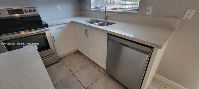 388 NE 208th Ter, Miami FL 33179 - Miami, FL - Photo 7