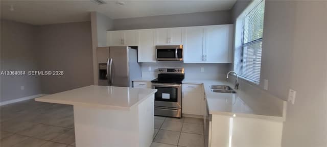 388 NE 208th Ter, Miami FL 33179 - Miami, FL - Photo 5