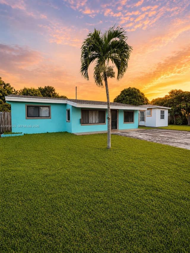 2906 Island Dr, Miramar FL 33023 - Miramar, FL - Photo 2