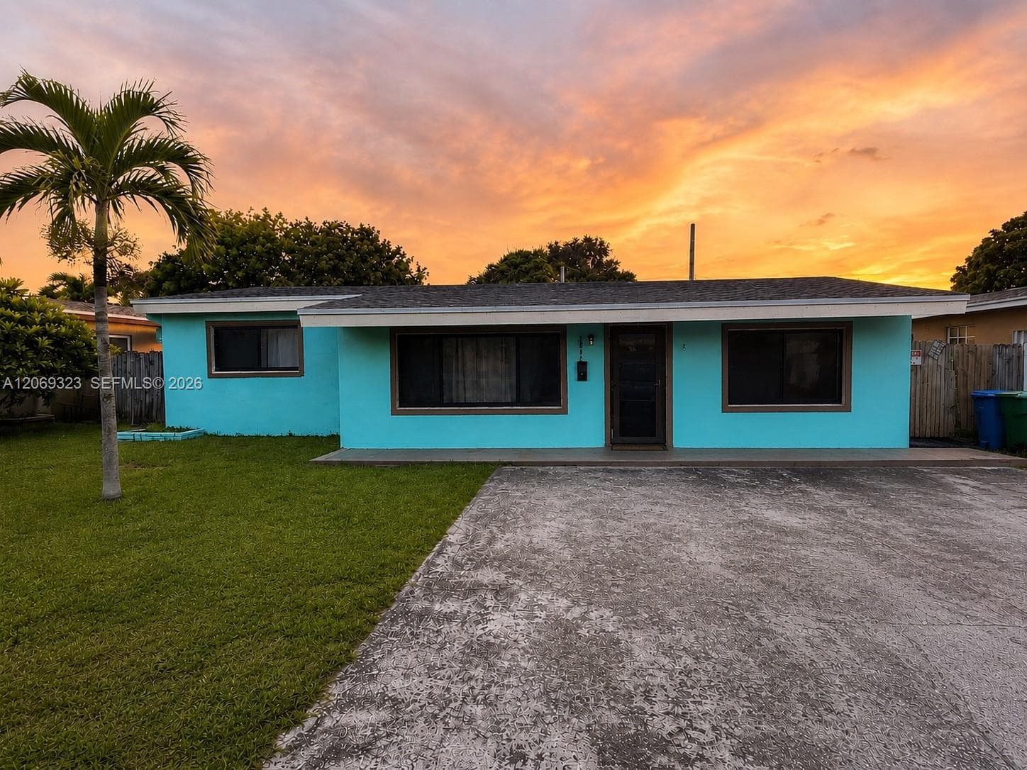 2906 Island Dr, Miramar FL 33023 - Miramar, FL - Photo 1