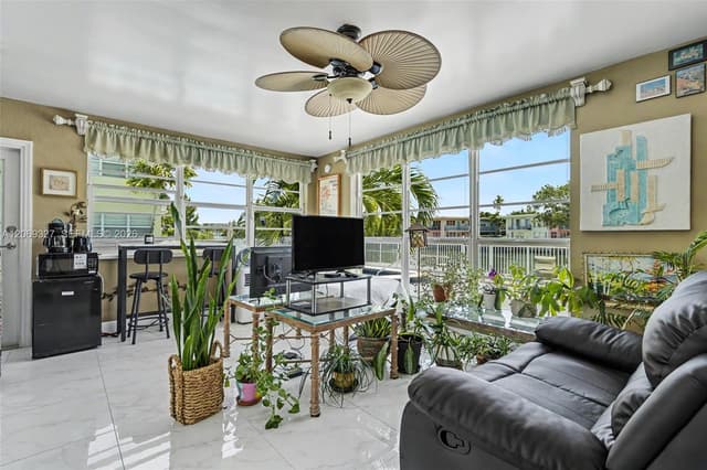 350 S Shore Dr # 15, Miami Beach FL 33141 - Miami Beach, FL - Photo 2