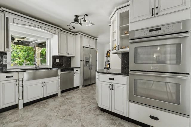 8460 SW 201st St, Cutler Bay FL 33189 - Cutler Bay, FL - Photo 5