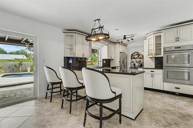 8460 SW 201st St, Cutler Bay FL 33189 - Cutler Bay, FL - Photo 4