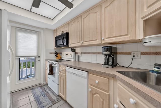 1100 SW 12th Street # 208, Fort Lauderdale FL 33315 - Fort Lauderdale, FL - Photo 4