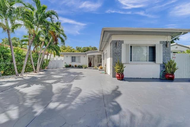 1750 71st St, Miami Beach FL 33141 - Miami Beach, FL - Photo 6