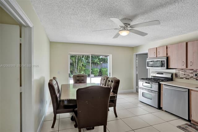 5451 Chicory Ln, Lake Worth FL 33463 - Lake Worth, FL - Photo 7