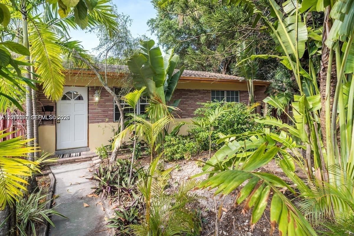 2411 Hayes St, Hollywood FL 33020 - Hollywood, FL - Photo 1
