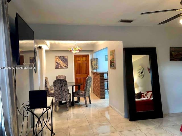 2411 Hayes St, Hollywood FL 33020 - Hollywood, FL - Photo 4